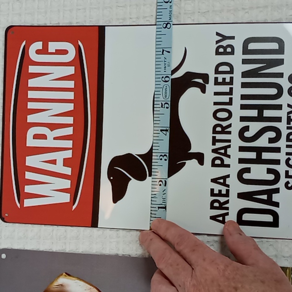 2 Unbranded Metal Dachshund Signs 8" x 12" - Picture 6 of 9